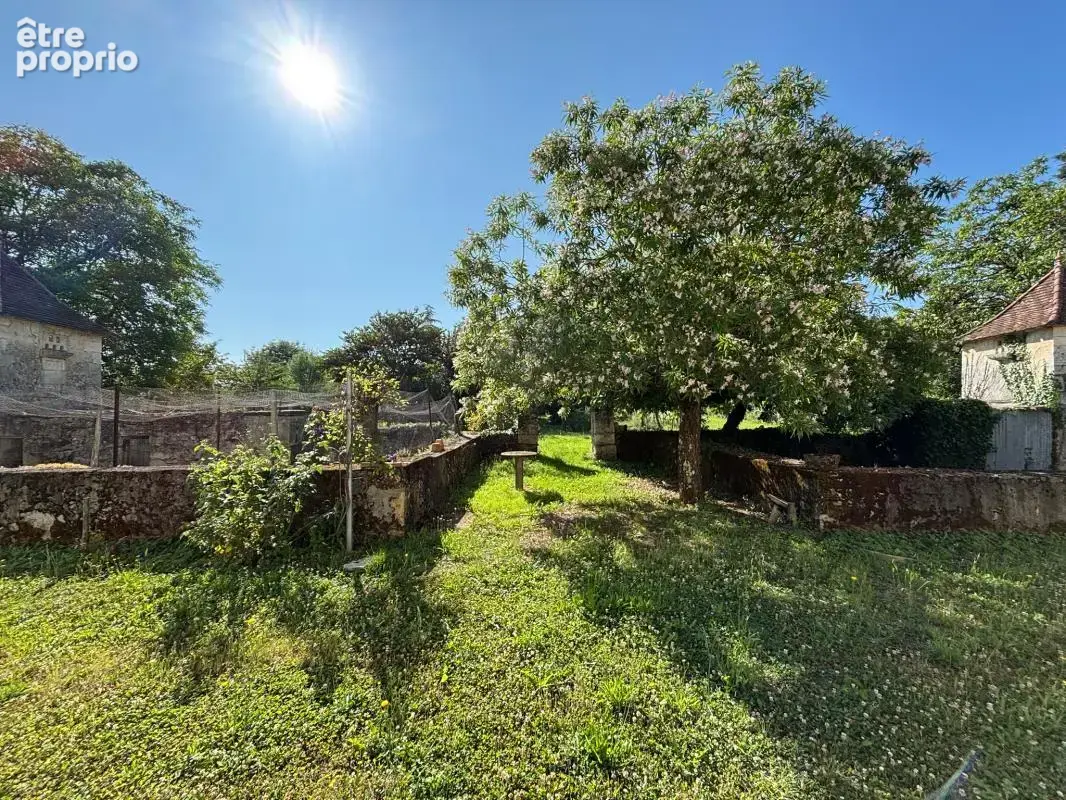 Maison à rénover 175m² sur 1267m² Romagne 89 000€ - photo 2