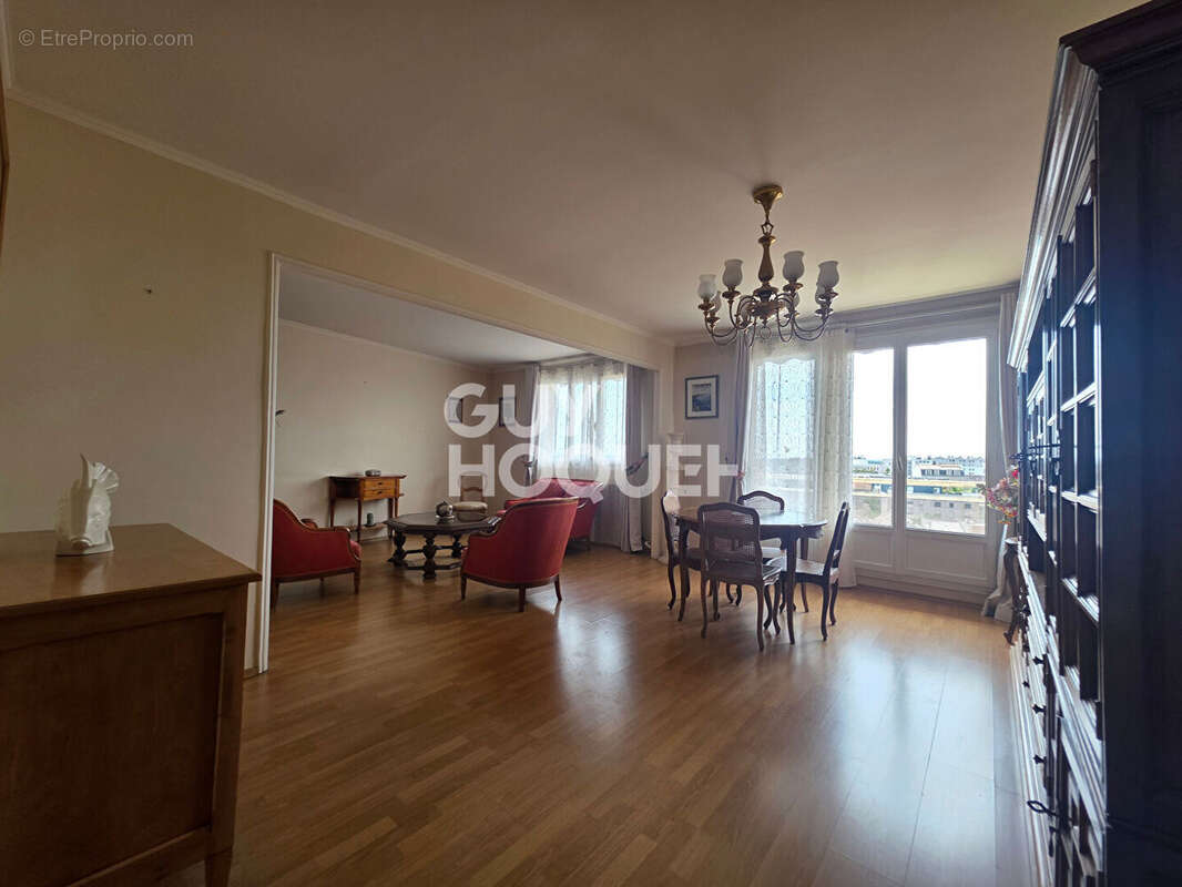 Limite Vincennes ! 86 m² avec vue Tour Eiffel, balcon, terrasse, parking - photo 6