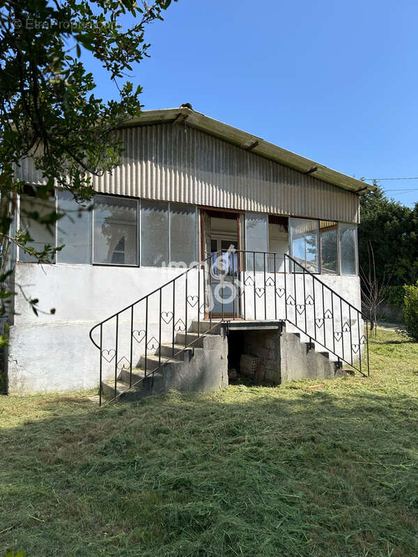 Maison à VILLEMOUSTAUSSOU