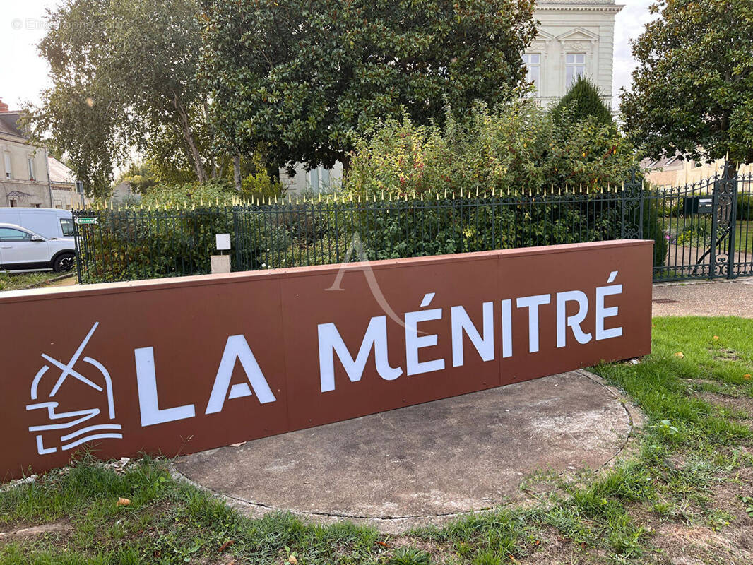 Terrain à LA MENITRE