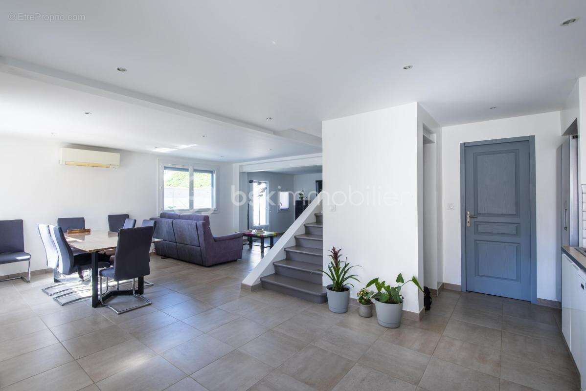 Maison à MIRAMAS