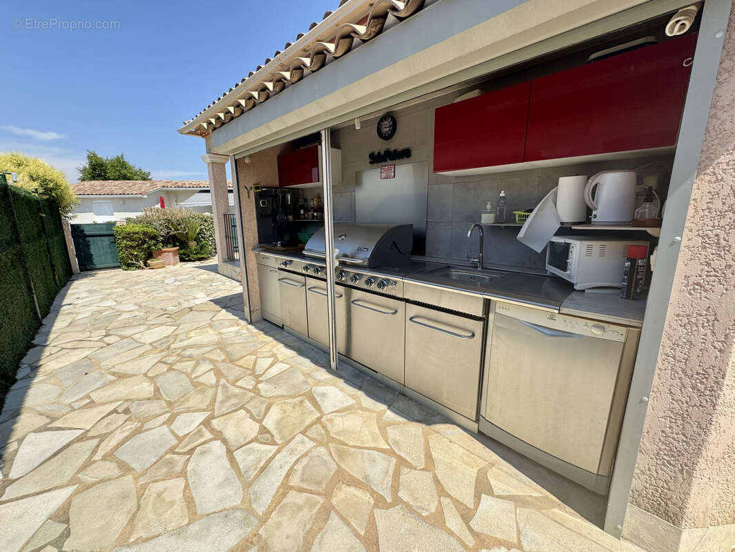 Maison à ROQUEBRUNE-SUR-ARGENS