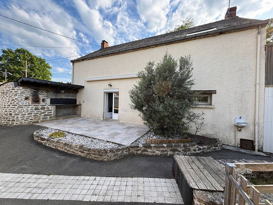 Maison à TREILLIERES