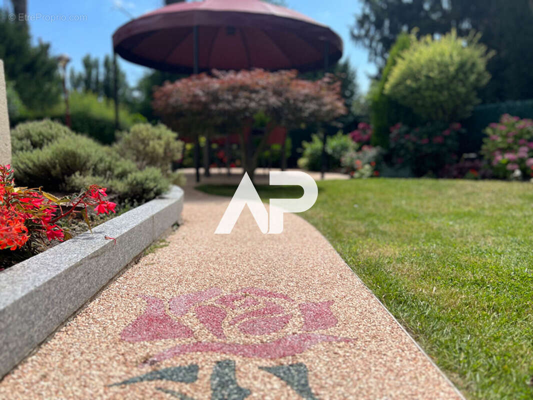 Maison à MONTMORENCY