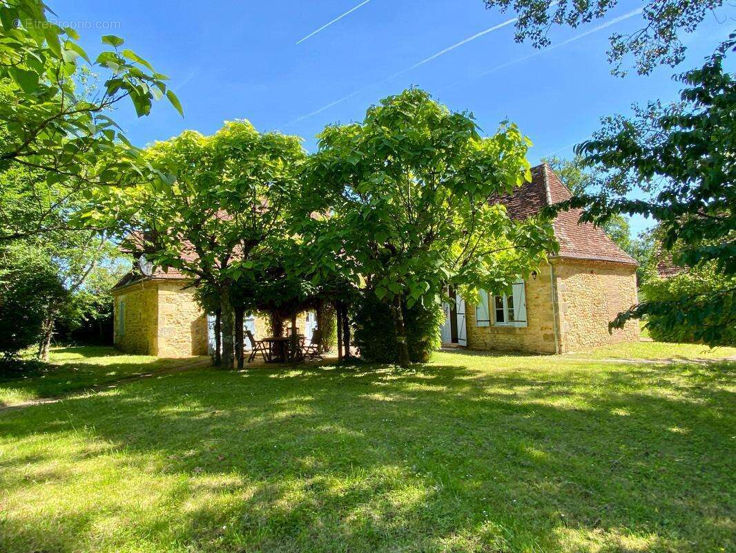 Belle maison en pierres avec piscine - photo 2
