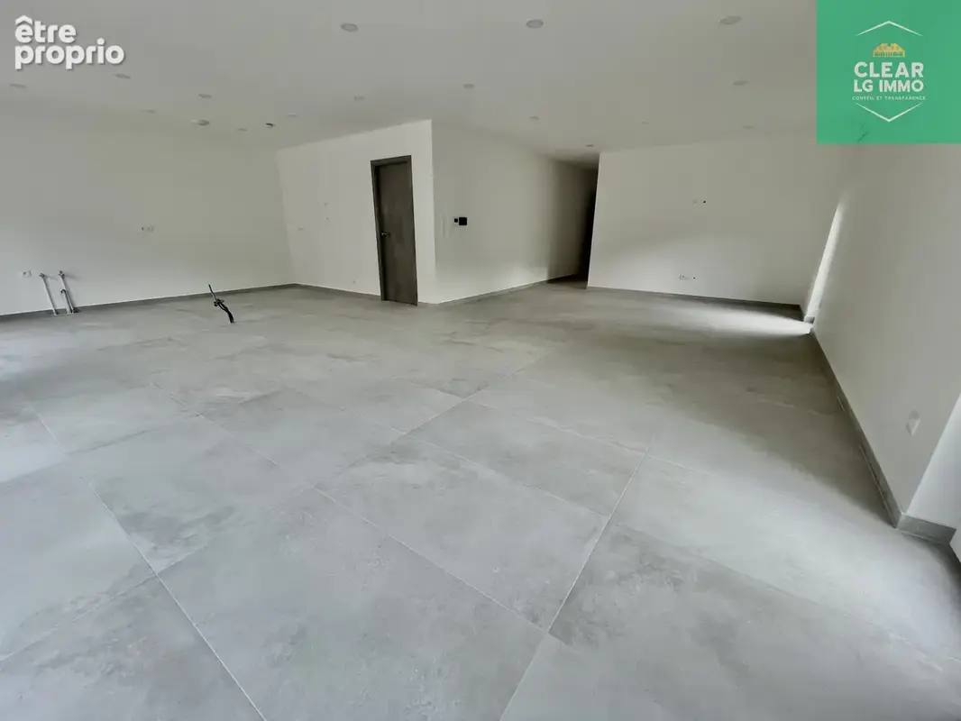 maison récente toit plat - photo 3