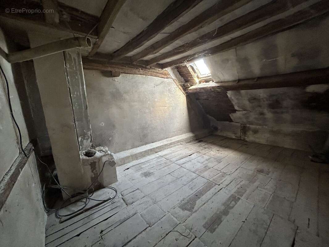 Maison à COURPALAY