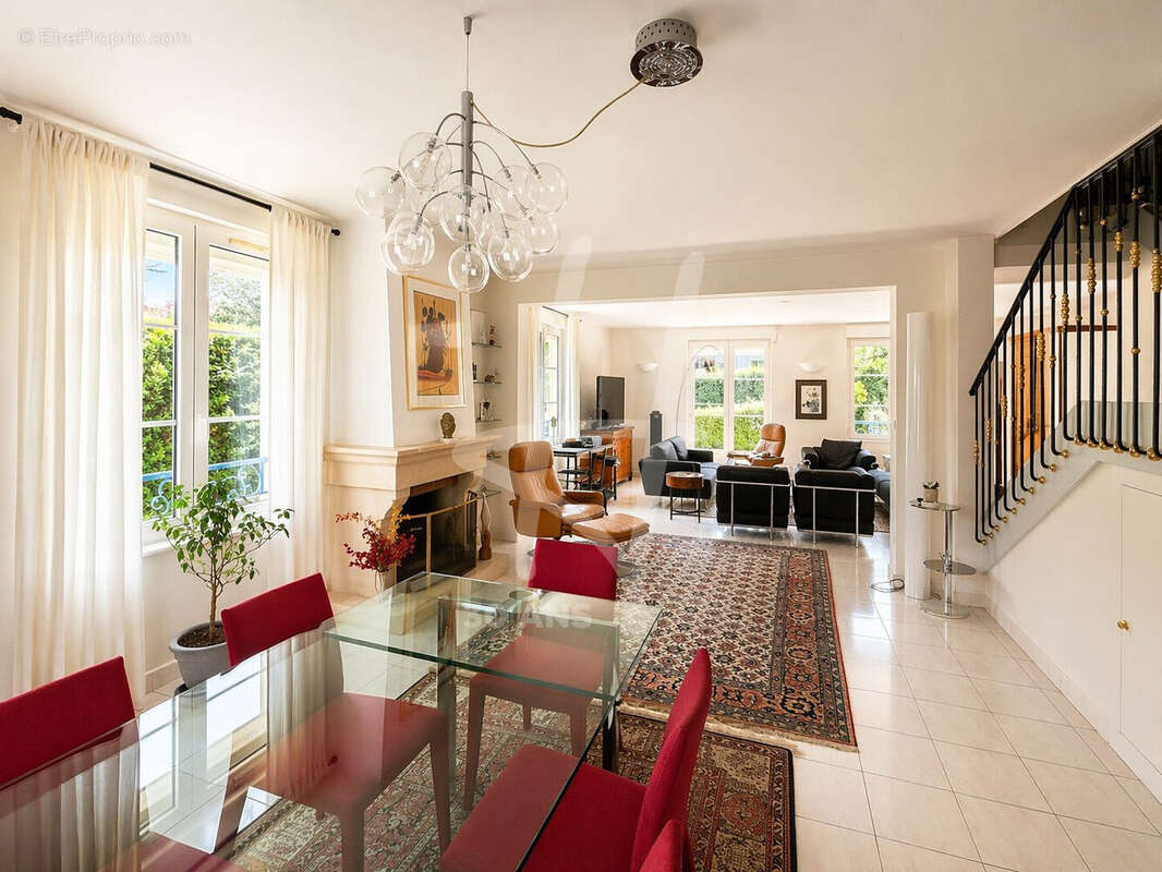 Maison à LONGEVILLE-LES-METZ