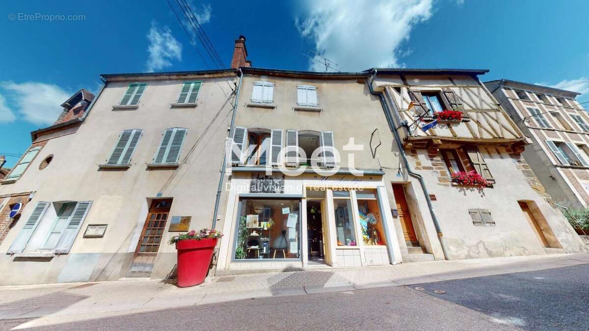 Appartement à TOUCY