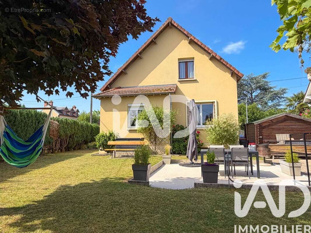 Maison 137 m² à Grez-Sur-Loing  - photo 2