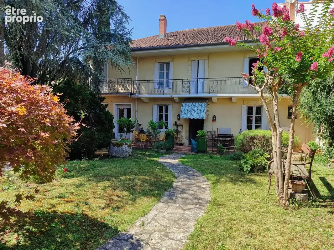 Maison 9 pièces 360 m² à vendre à Condom (32100) - photo 3