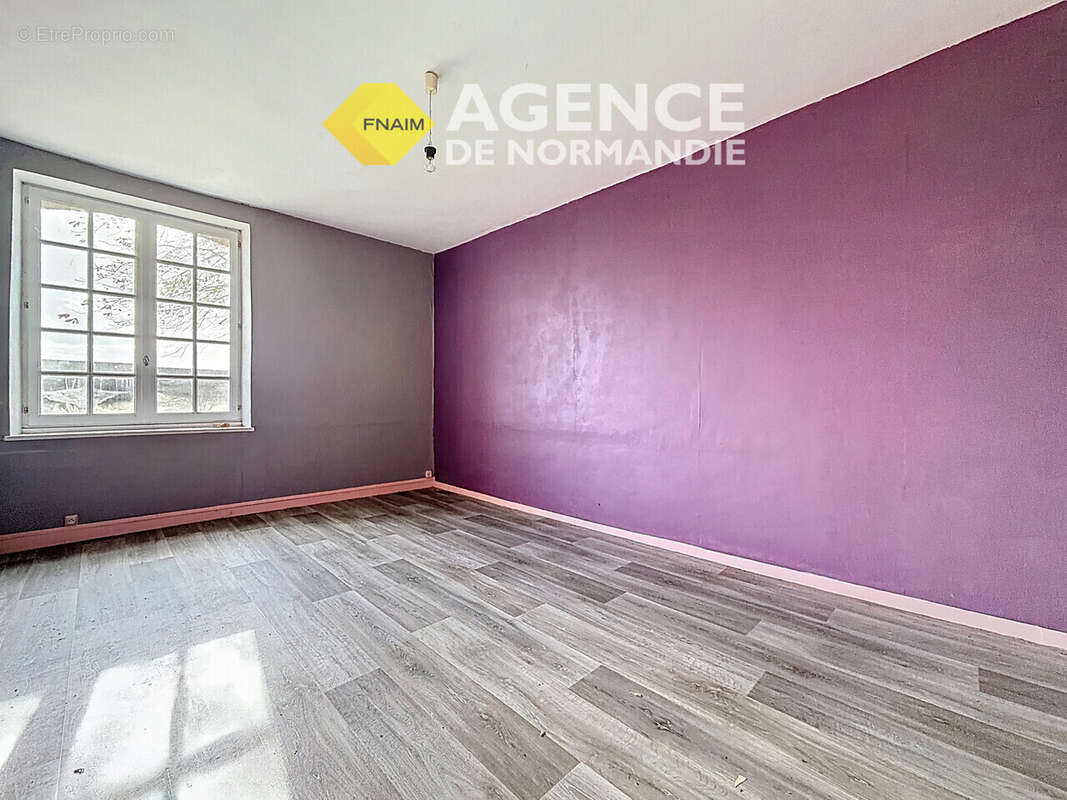 Maison à MONTREUIL-L&#039;ARGILLE