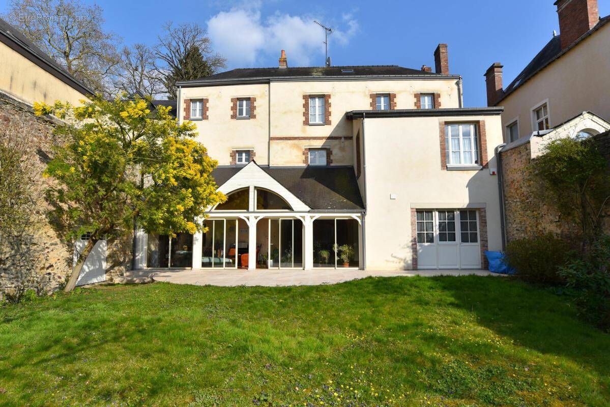 Maison à LAVAL