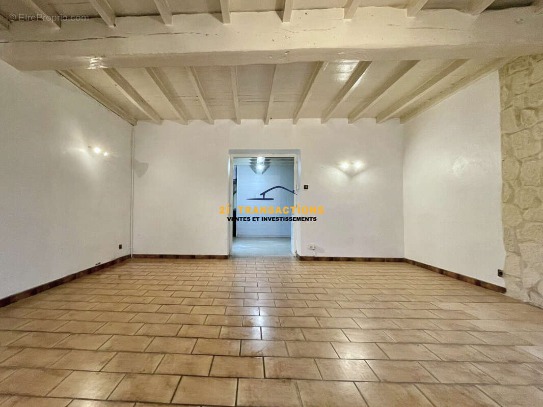 Maison 116 m² à Chambeon  - photo 2