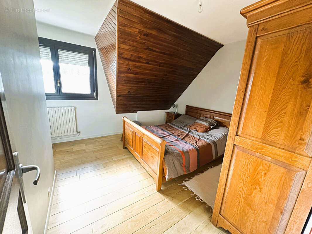 Maison à COUBRON