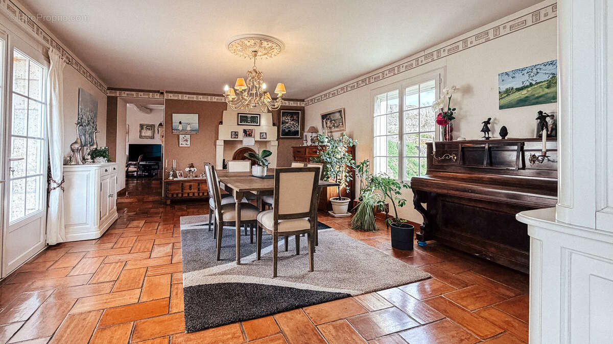 Maison à MOUTHIERS-SUR-BOEME