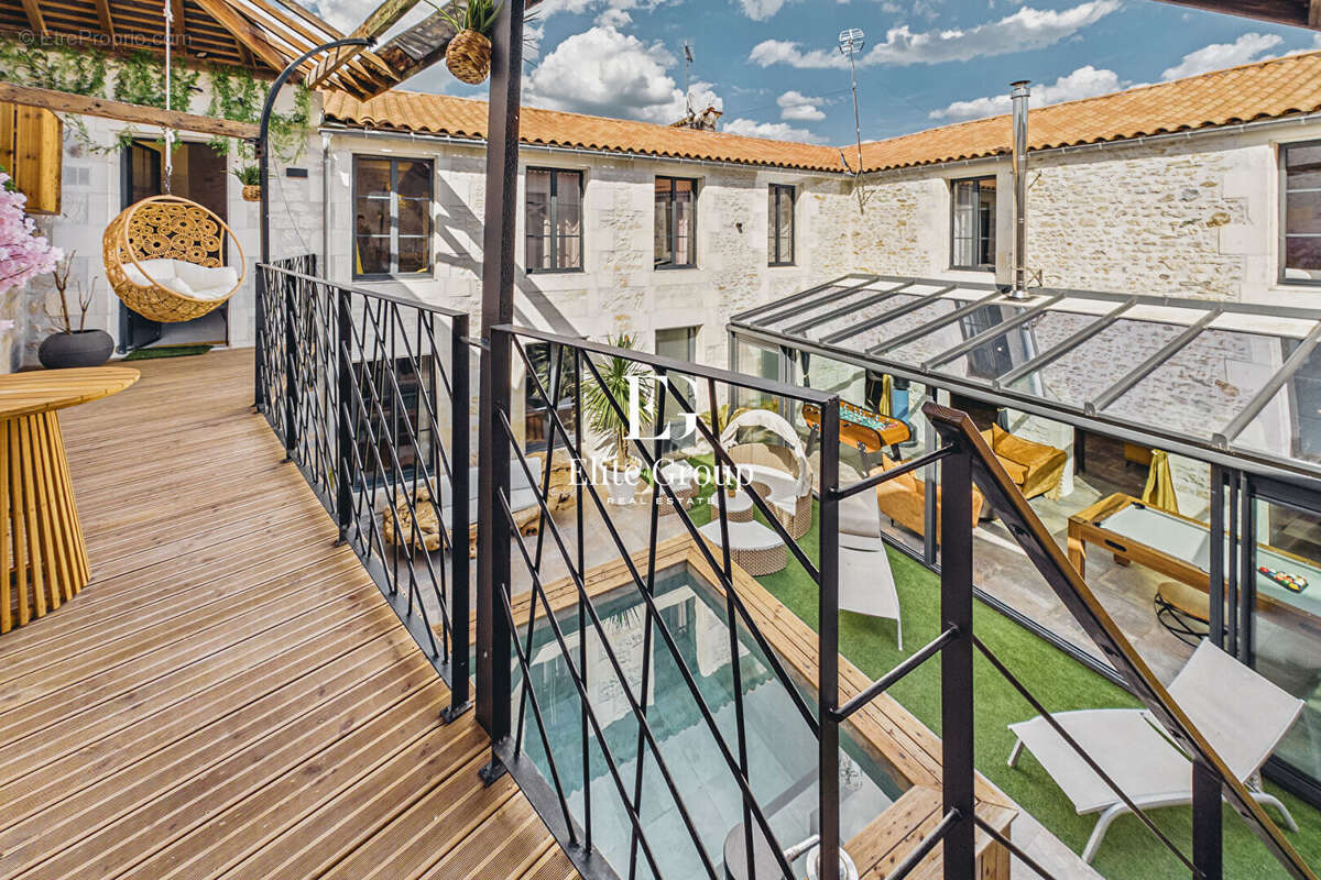 Maison à TONNAY-CHARENTE