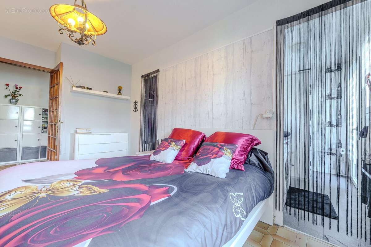 Appartement à SAINT-MARTIN-D'HERES