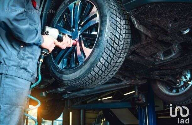 Photo 3 - Commerce à LA GRAND-CROIX