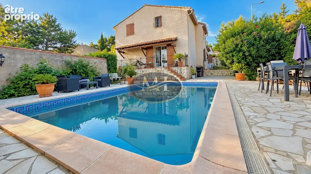 MARTIGUES   FERRIÈRES  Maison familiale rénovée de 150 m2 avec piscine et garage - photo 2