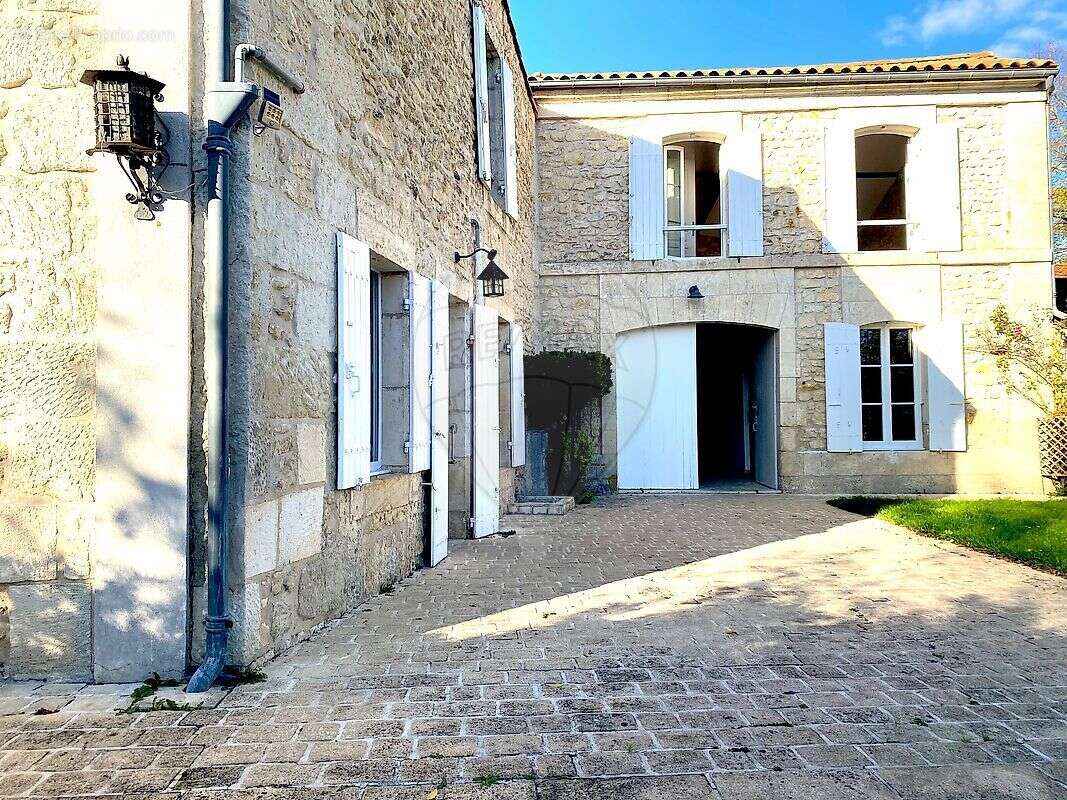 Maison à CHANIERS