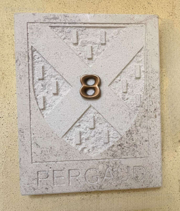 Appartement à BYANS-SUR-DOUBS