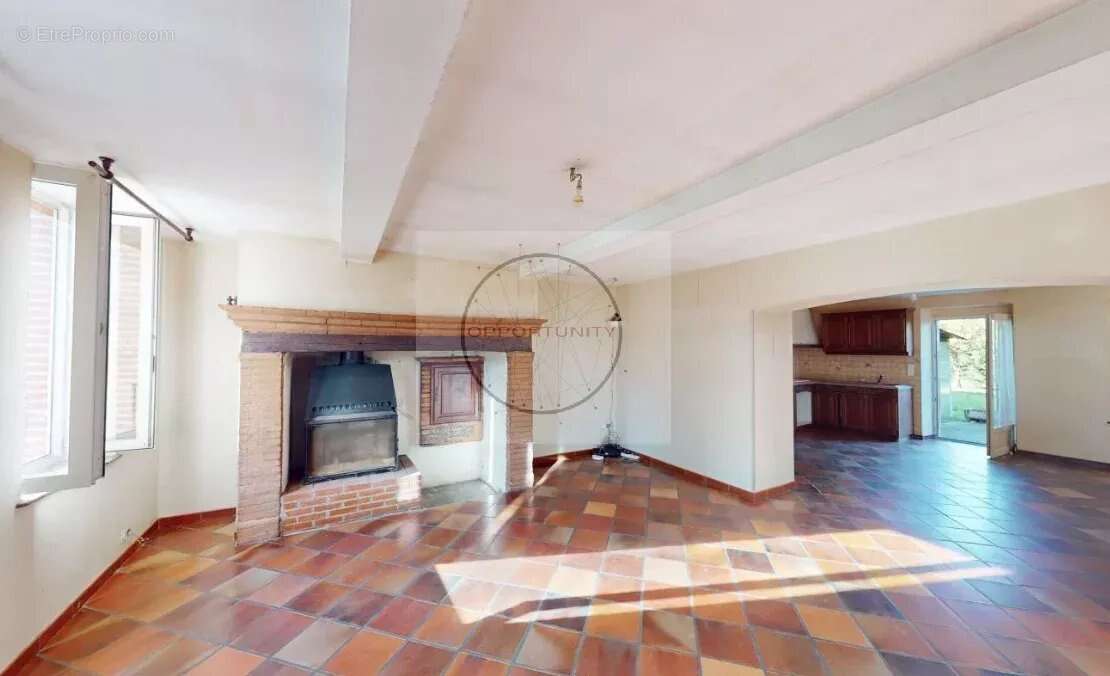 Maison 270 m² à Reynies  - photo 2