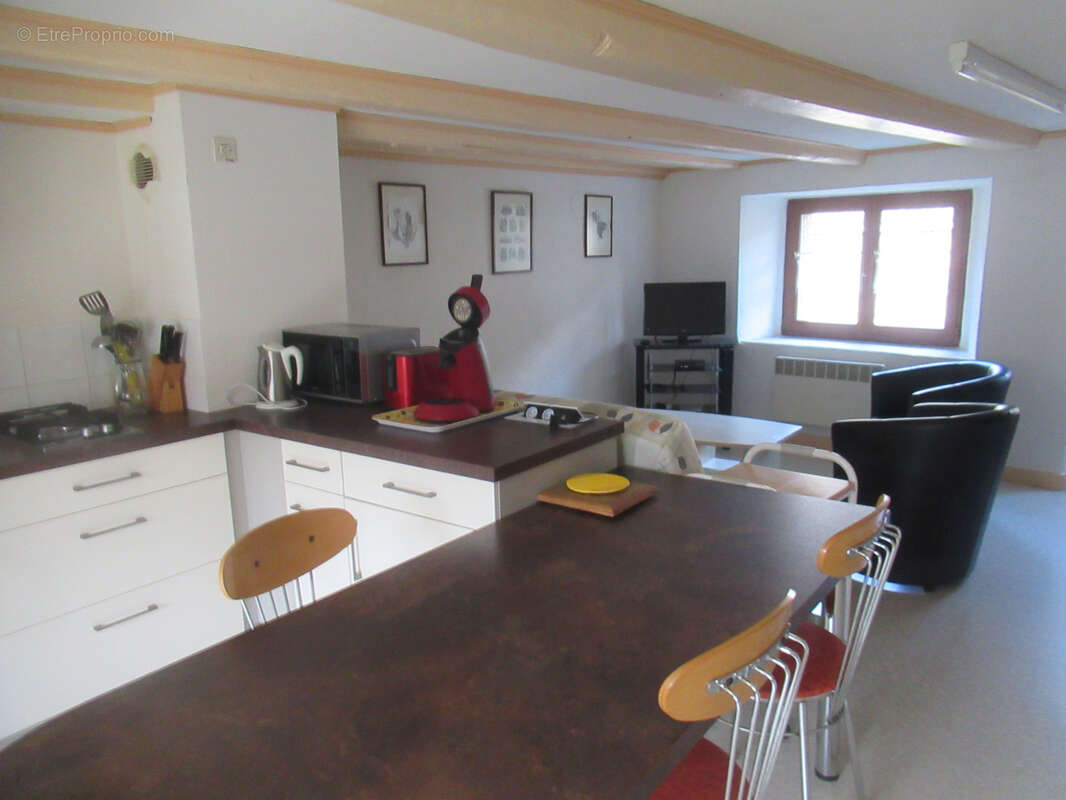 Maison en pierres avec terrain attenant, habitable de suite - photo 2