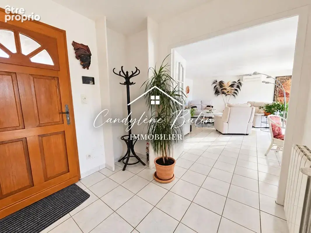 Villa 4 faces de plain-pied de131 m² ,4 chambres et piscine - photo 8