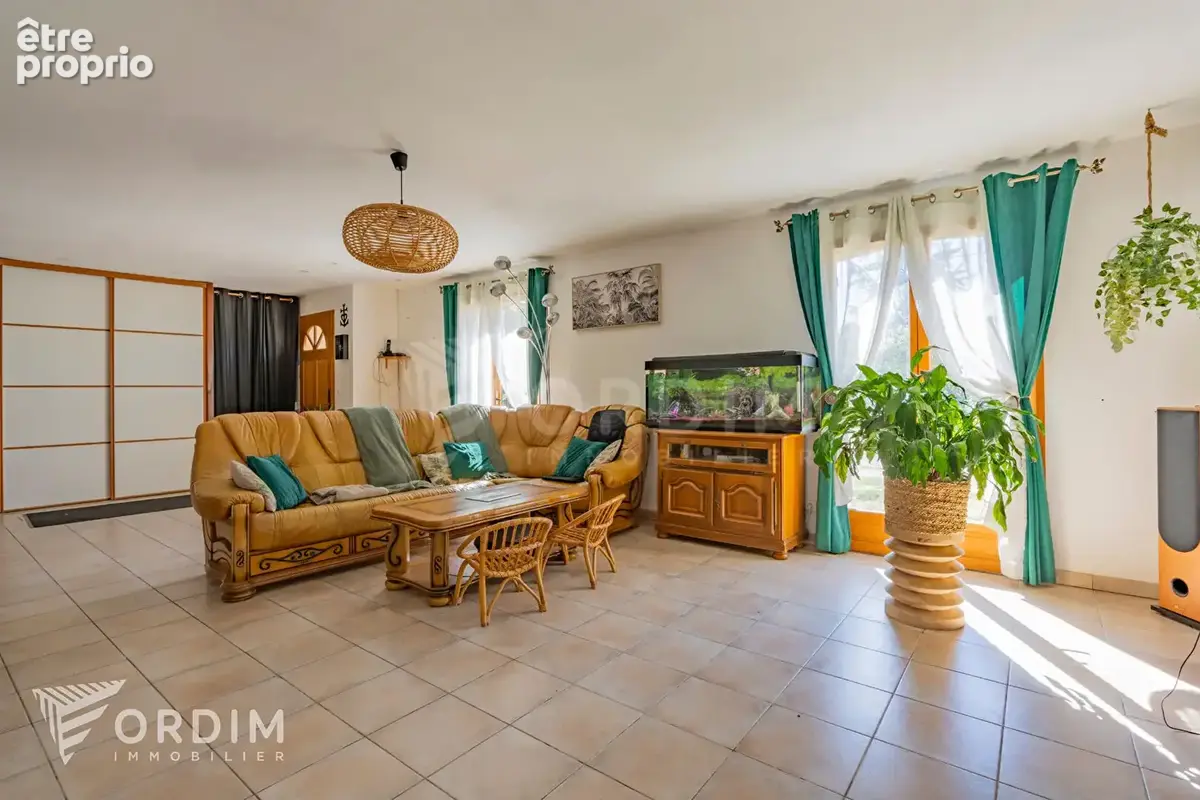 Maison TYPE 5 PARLY  89240-PLAIN-PIED-CALME- séjour 75m²  lumineux - photo 8