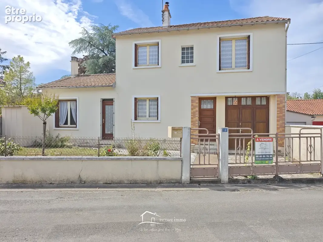 Maison à LEZAY
