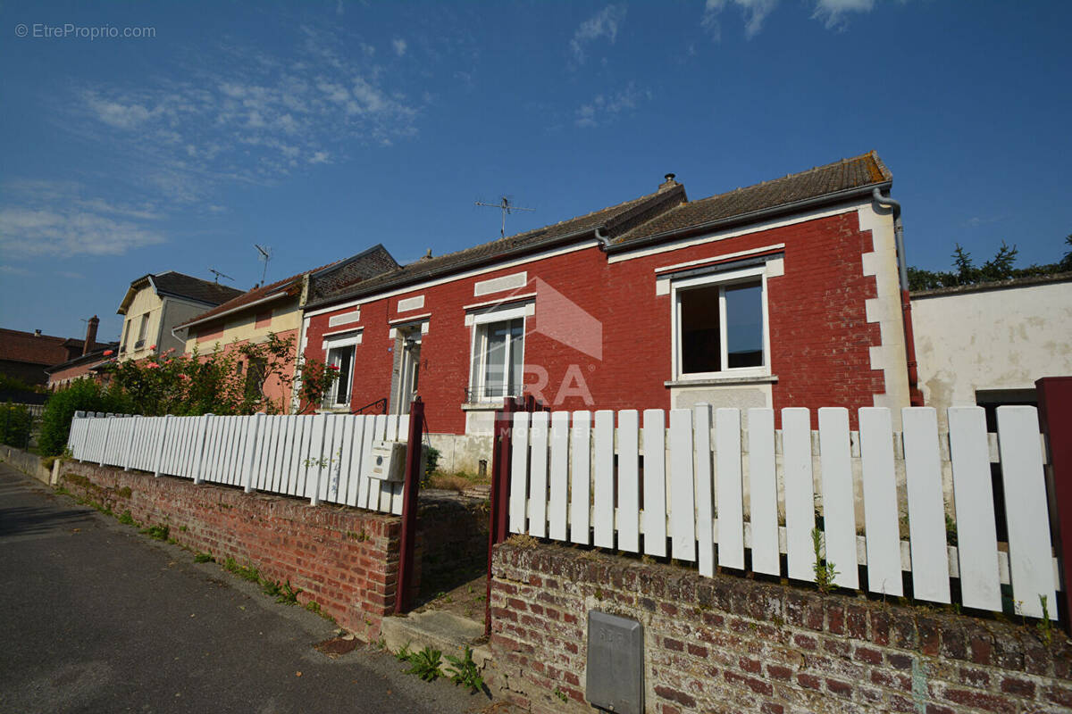 Maison à CHARMES