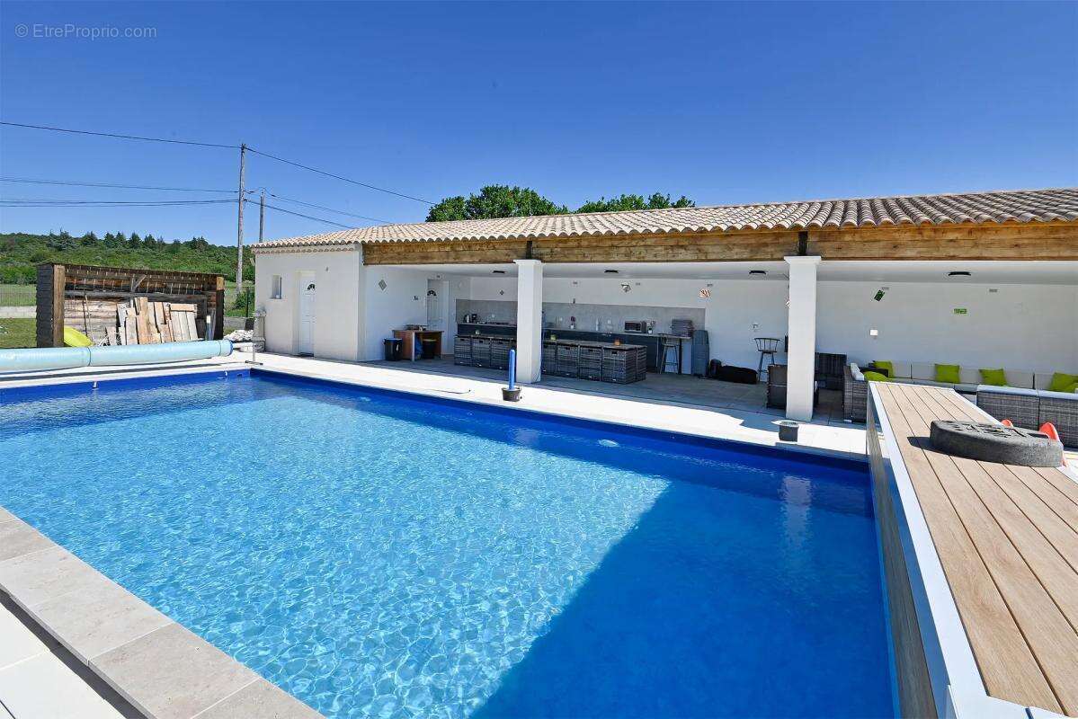 Maison de 5 pièces de 119 m² à Saint-Remèze - photo 12