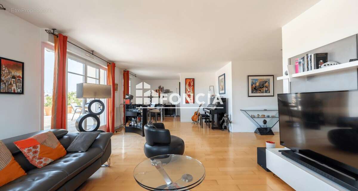 Appartement à SAINT-GRATIEN