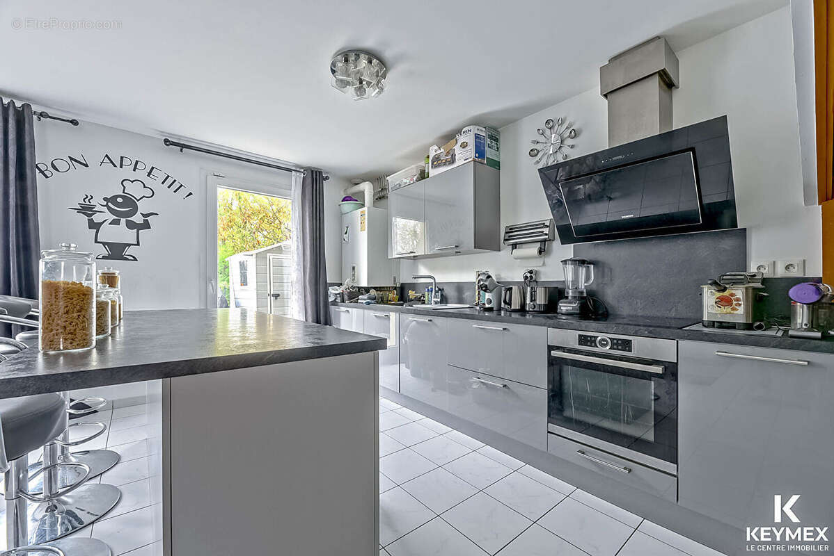 Maison à MERY-SUR-OISE