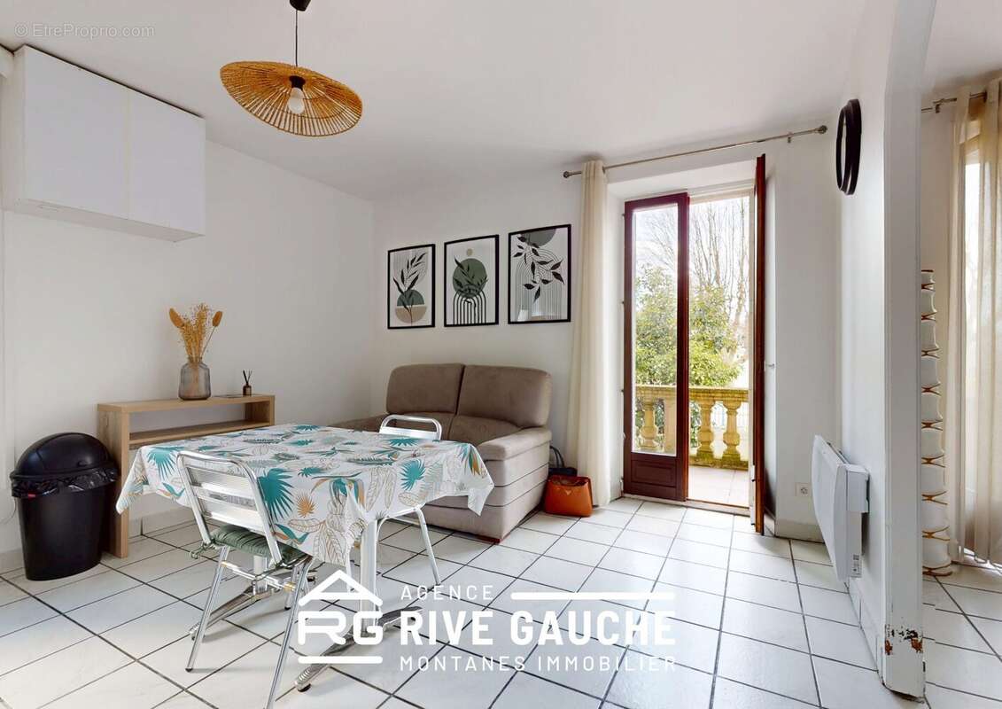 Appartement à LES ROCHES-DE-CONDRIEU