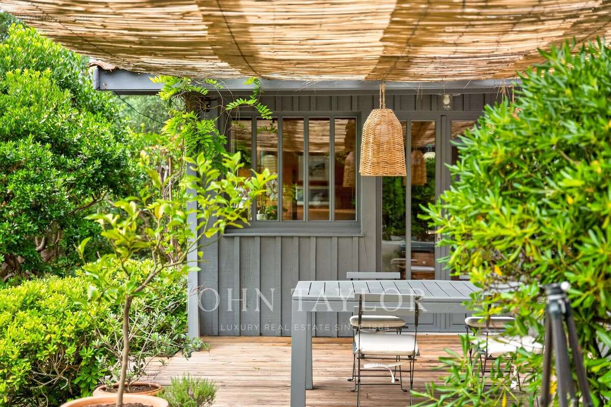 L'Herbe - superbe Villa bois Esprit cabane - John Taylor - photo 15