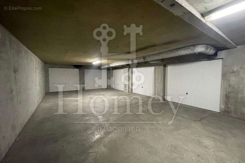 Parking à GAILLARD