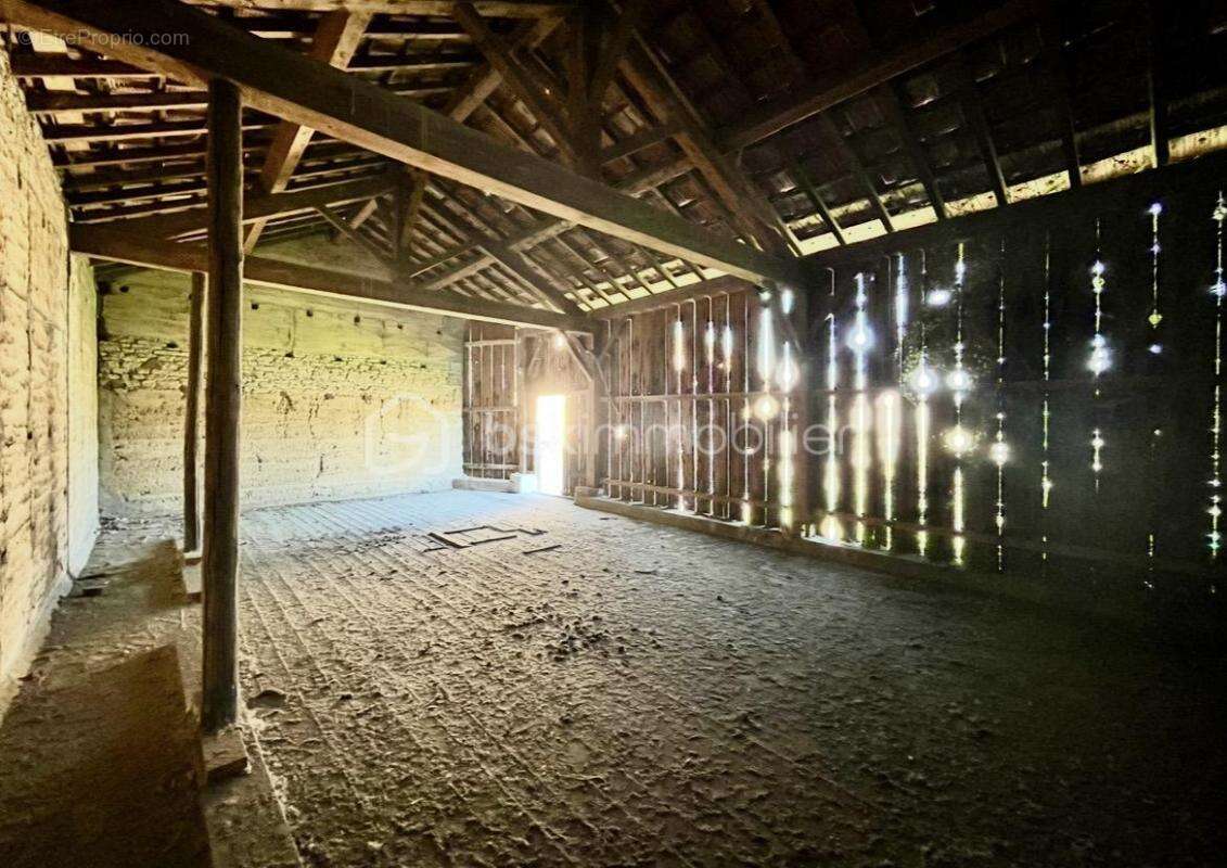 Maison à CRECHES-SUR-SAONE