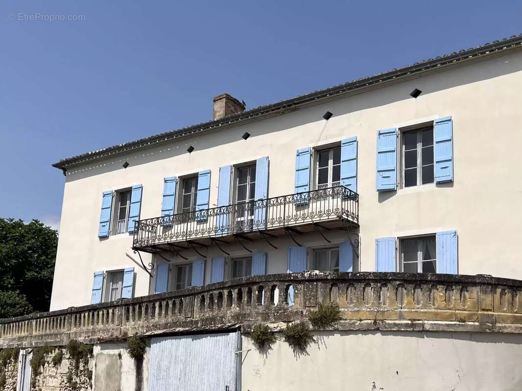 Maison à SAINT-CLAR