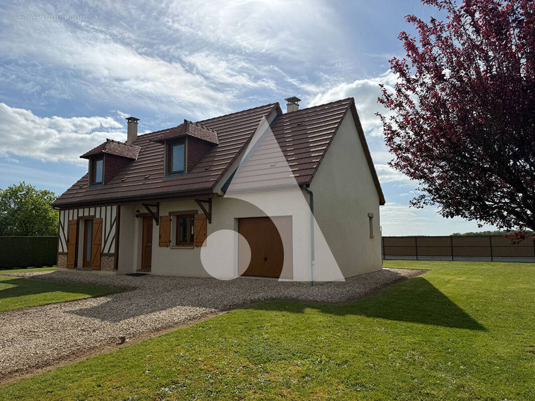 Maison à CLAVILLE