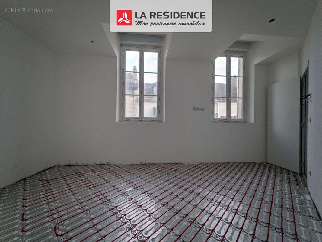 Appartement à LES MUREAUX