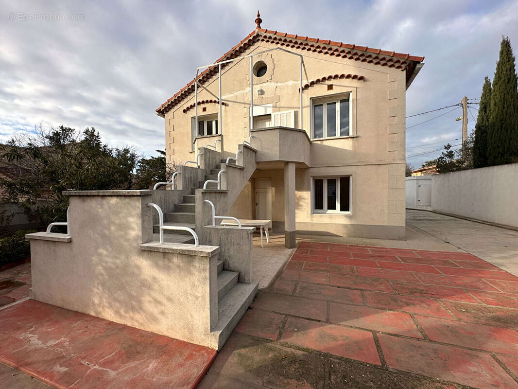 Maison 127m² à saint-mitre-les-remparts - photo 3