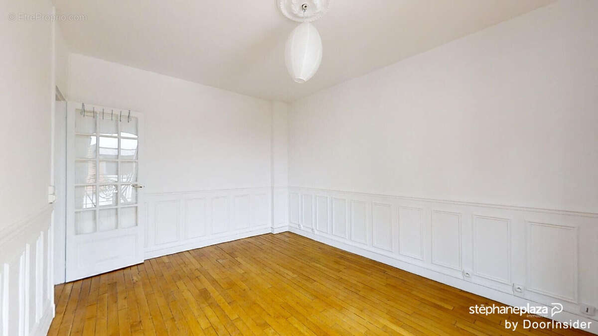 Appartement à LA GARENNE-COLOMBES