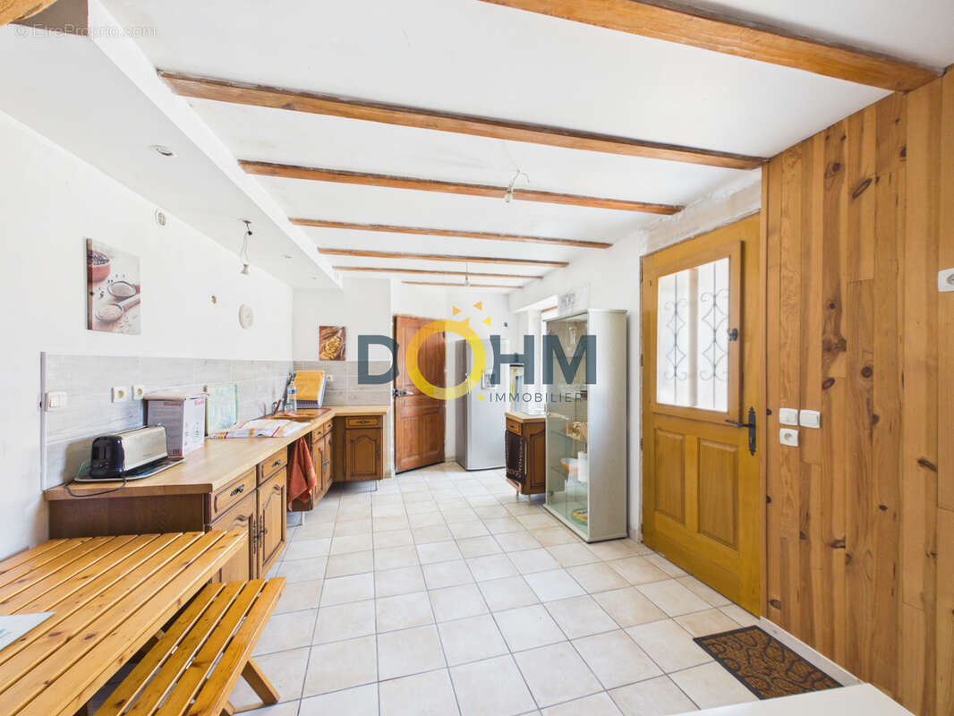 Ensemble immobilier avec une maison habitation habitable et un ancien corps de ferme avec toiture neuve a  ame - photo 3