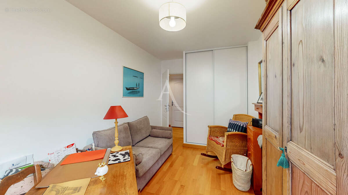 Appartement à LE PLESSIS-ROBINSON