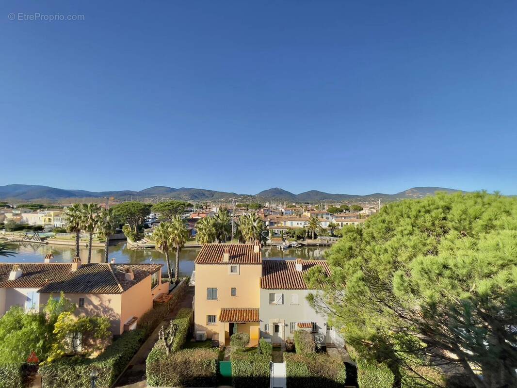 Appartement à COGOLIN