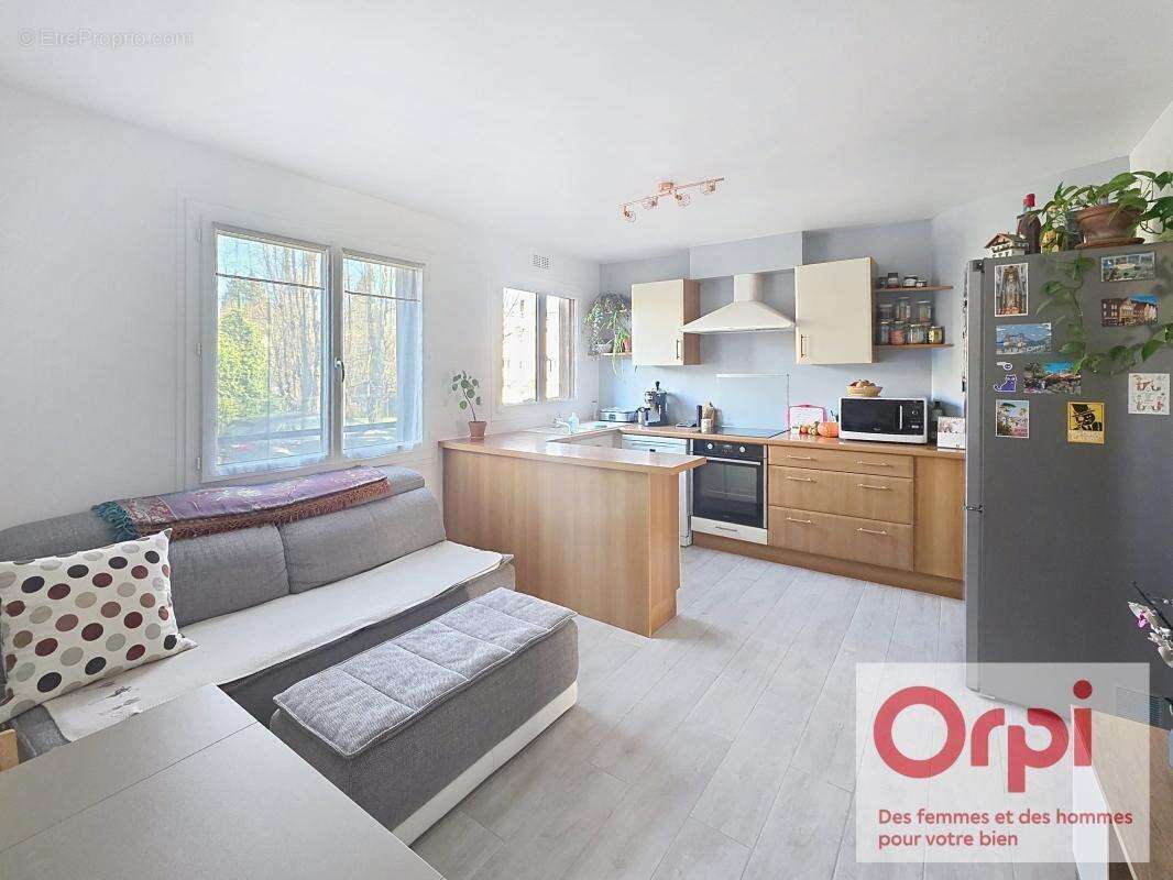 Appartement à ISSY-LES-MOULINEAUX