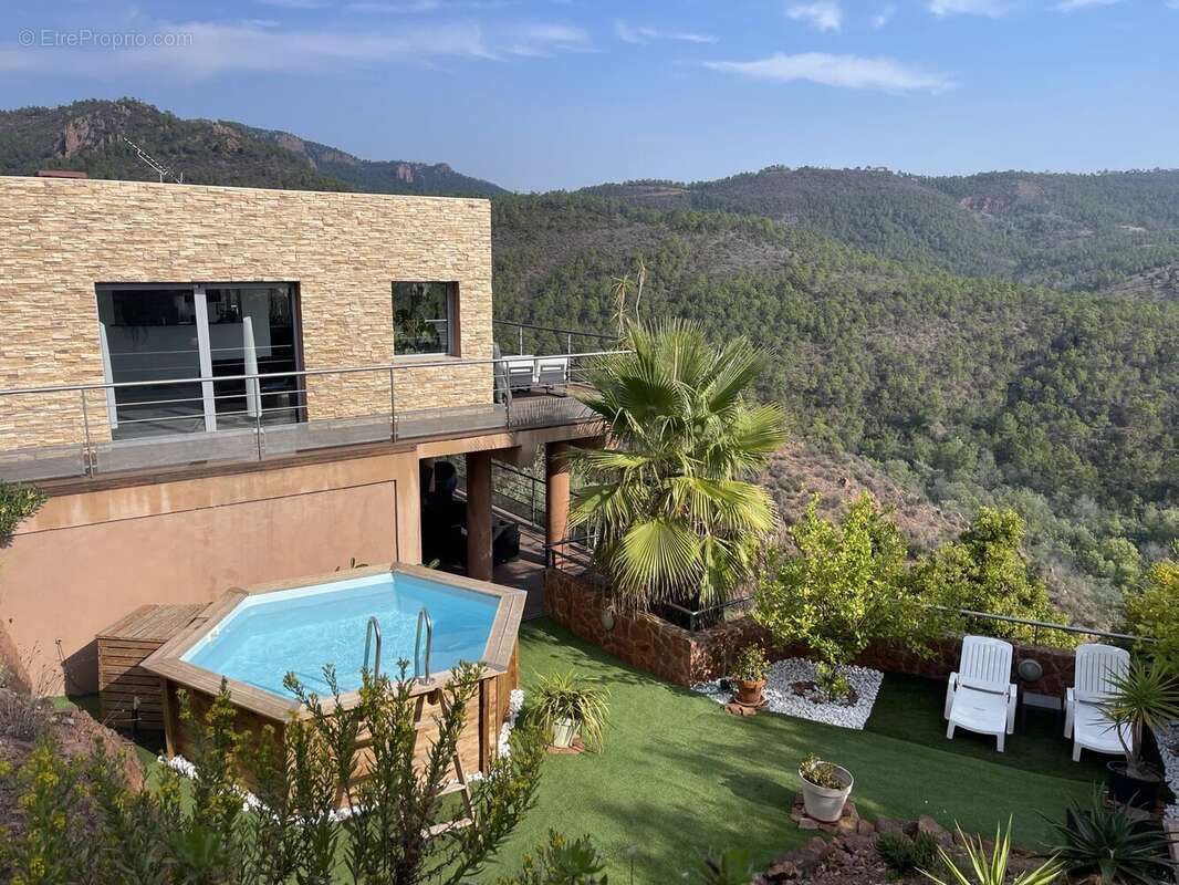 Maison à THEOULE-SUR-MER