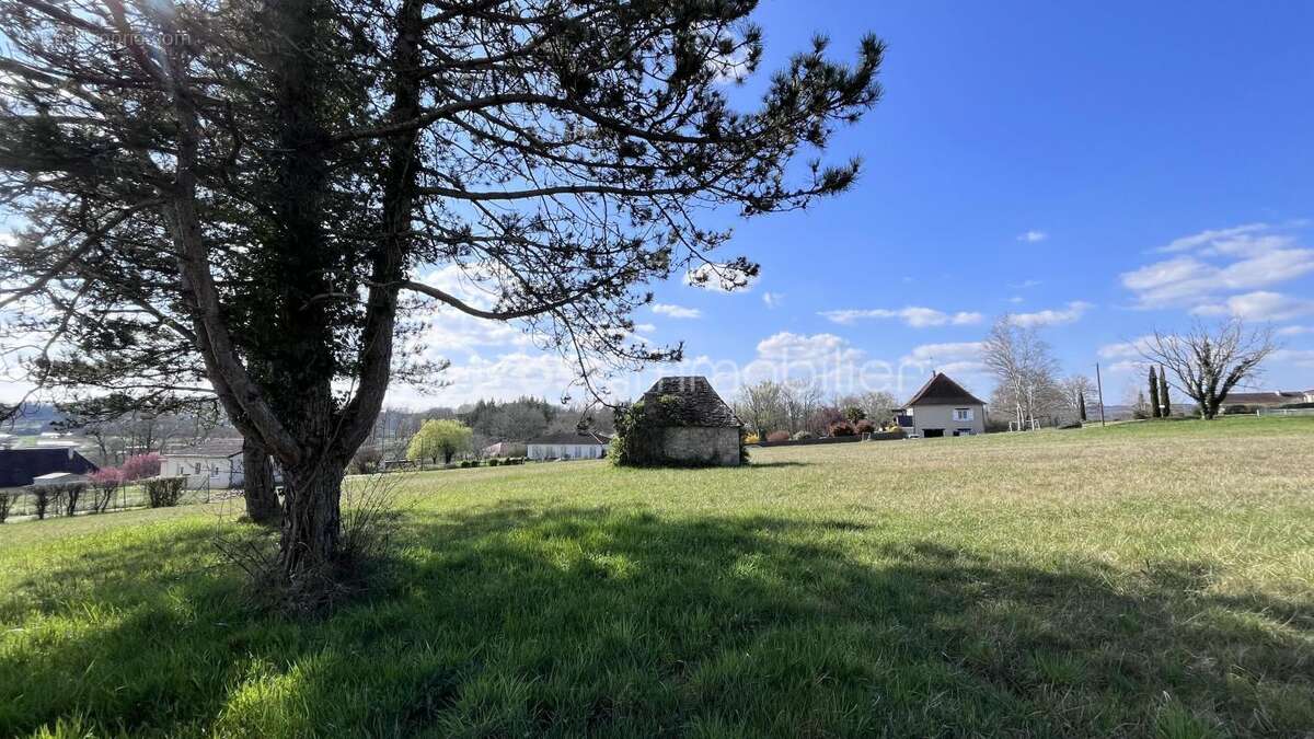 Terrain à HAUTEFORT